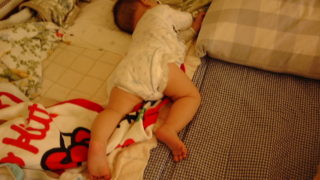 寝ぐずり・夜泣き