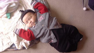 裕月、夜泣き？