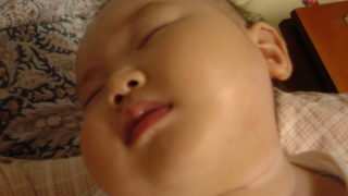 夜中に目を覚ます