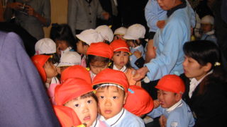 日南子たたかれる